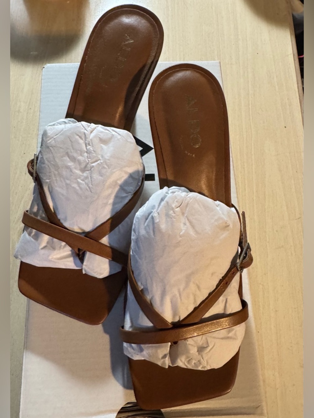 Aldo Size 6.5 Brown Leather Strappy Kitten Heeled Sandals GANNEVER-210 - Picture 3 of 5
